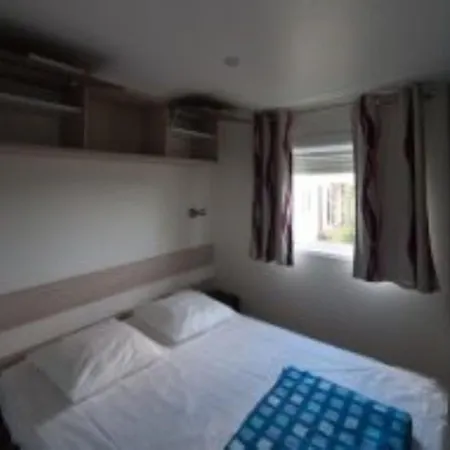 Campsite Mobil-home Avec Terrasse - 6 Pers. - Api-1-52-2015