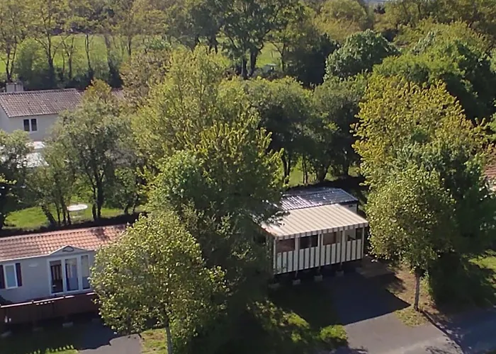 Mobil-home Avec Terrasse - 6 Pers. - Api-1-52-2015 Campsite *